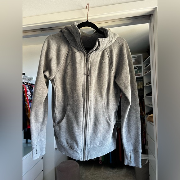 Lululemon Scuba Hoodie in Medium Grey - Size 6 - Picture 3 of 6